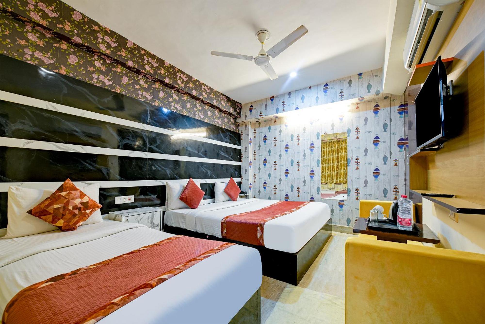 Airport Hotel Mayank Residency New Delhi Bagian luar foto