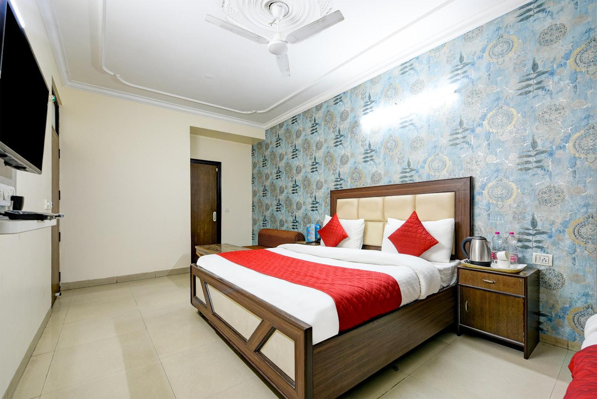 Airport Hotel Mayank Residency New Delhi Bagian luar foto