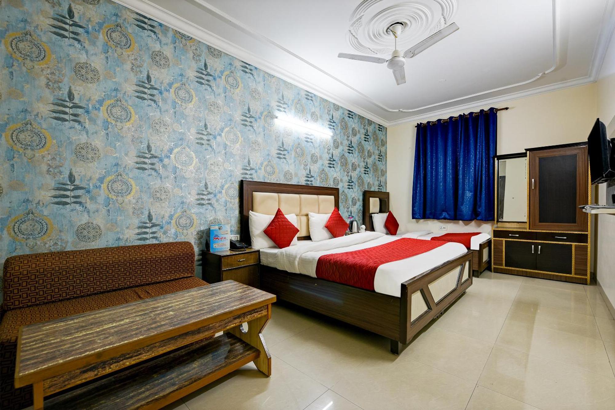 Airport Hotel Mayank Residency New Delhi Bagian luar foto