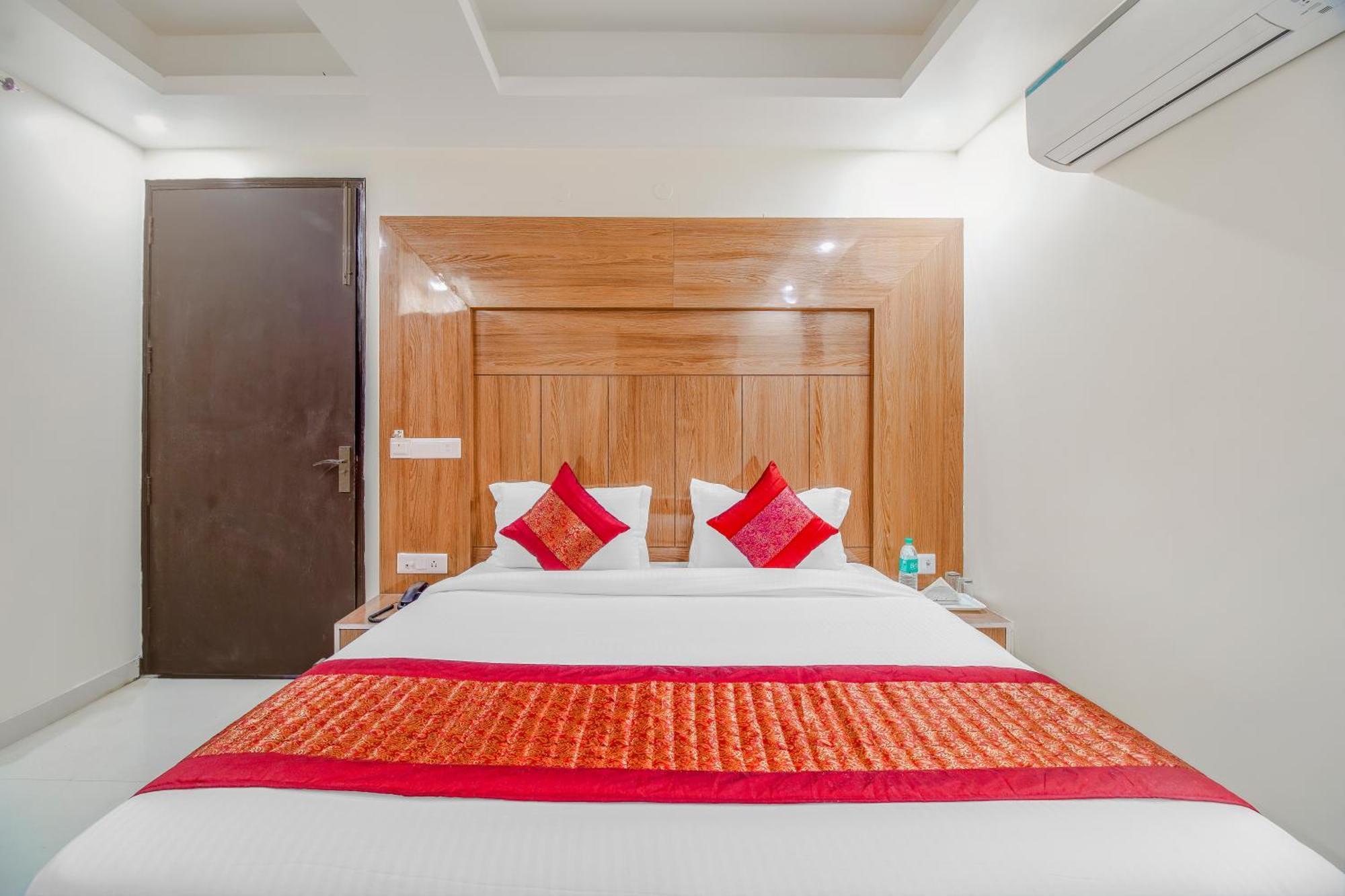 Airport Hotel Mayank Residency New Delhi Bagian luar foto
